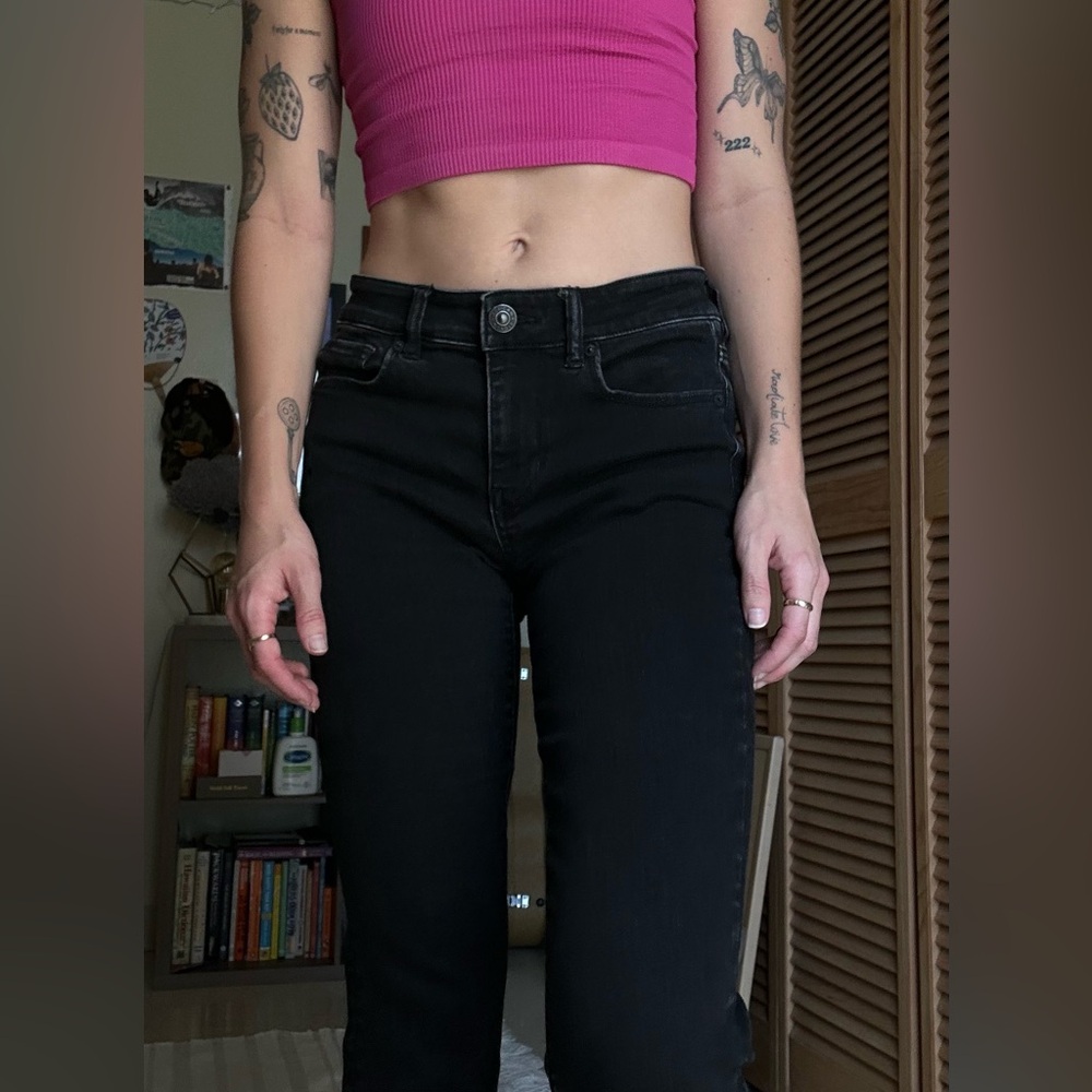 American Eagle Black Wide Leg Jeans in a Size 4